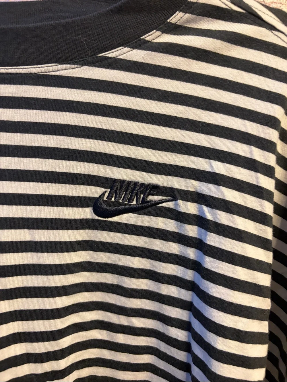 Nike Women’s Striped Long Sleeve Tee